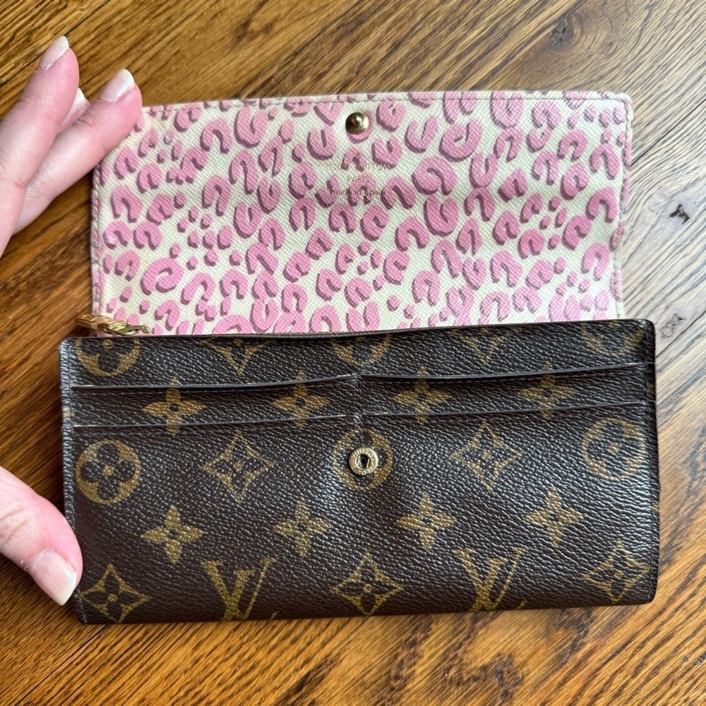 🚨LAST CHANCE🚨 Louis Vuitton Stephen Sprouse Blanc Corail Sarah Wallet